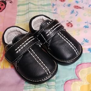 Jack And Lily Chic Black Baby Walker Shoes with White Stitching 6-12 Months VGUC